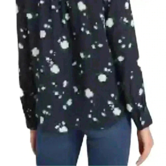 Banana Republic Women’s Drapery Classic Textured Floral Blouse - Picture 4 of 11